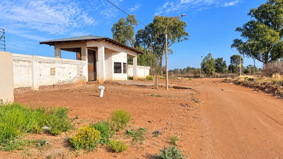 Commercial Property for Sale in Ellaton North West